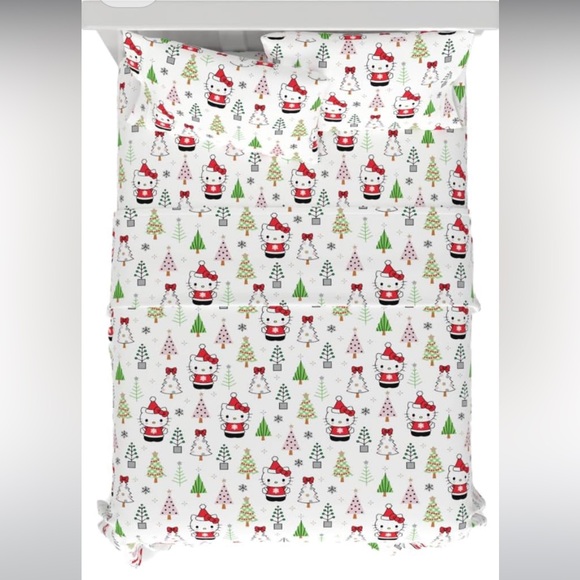 Hello Kitty Christmas Cotton Flannel Twin Sheet Set NWT - Picture 2 of 5